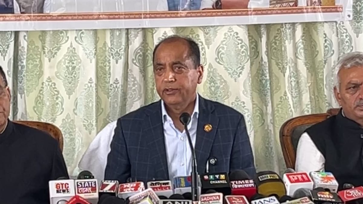 हिमाचल प्रदेश: कांग्रेस सरकार पर 'राजनीतिक प्रतिशोध' (Political Vendetta) के गंभीर आरोप