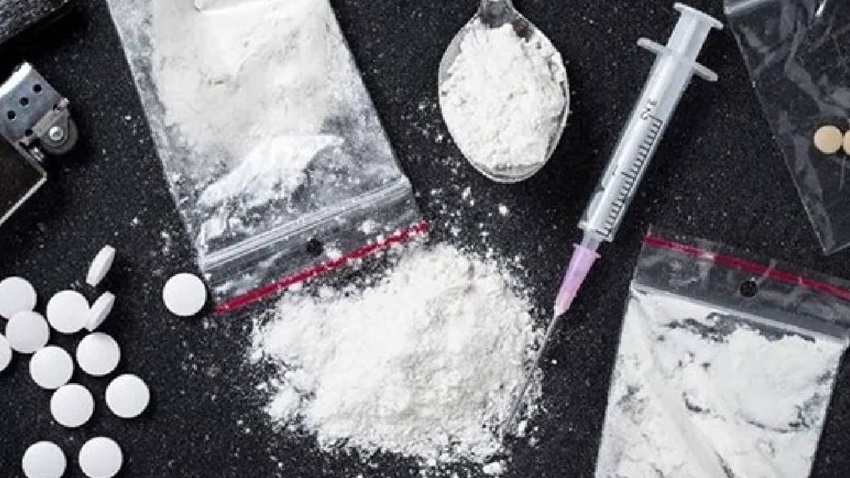 हिमाचल में चिट्टा तस्कर (Drug Trafficker): बस में पकड़ी गई 22 वर्षीय युवती, बिलासपुर पुलिस की बड़ी कार्रवाई
