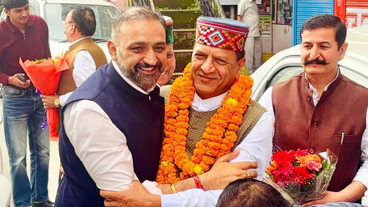 हिमाचल राजनीति: बेरोजगारी, भर्ती परीक्षाओं और कर्ज पर गरमाई बहस (Himachal Politics Debate)