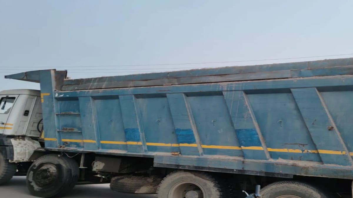 डंपर और टिपर वाहनों के लिए ऑटोमैटिक लोड कवर अनिवार्य: सड़क सुरक्षा और प्रदूषण नियंत्रण की दिशा में एक बड़ा कदम (Automatic Load Cover Mandate)