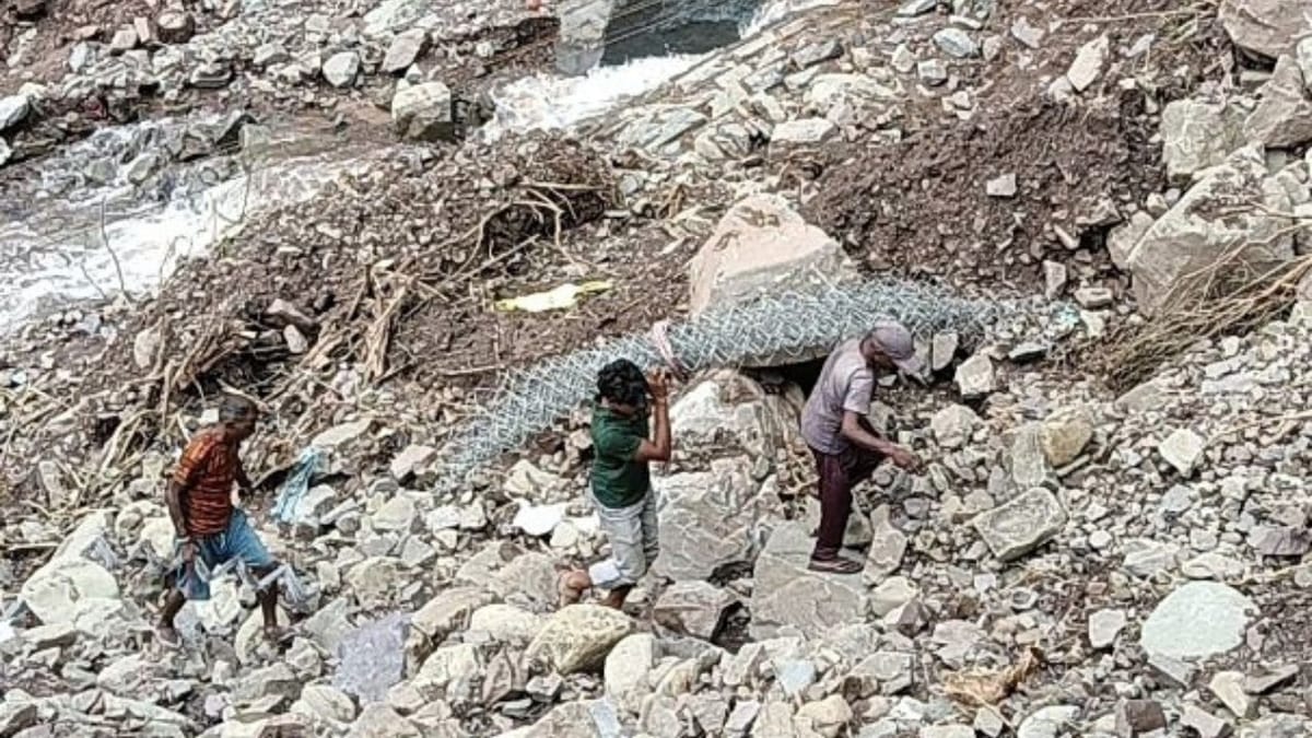 कालका-शिमला रेलमार्ग पर फिर टूटे ट्रैक के किनारे, यात्रियों की बढ़ी मुश्किल; लाखों का नुकसान (Kalka-Shimla Railway Damage)