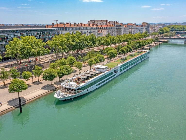 Scenic Sapphire in Lyon