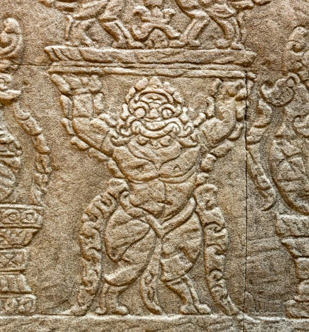 Admire Banteay Kdei's stunning bas-reliefs