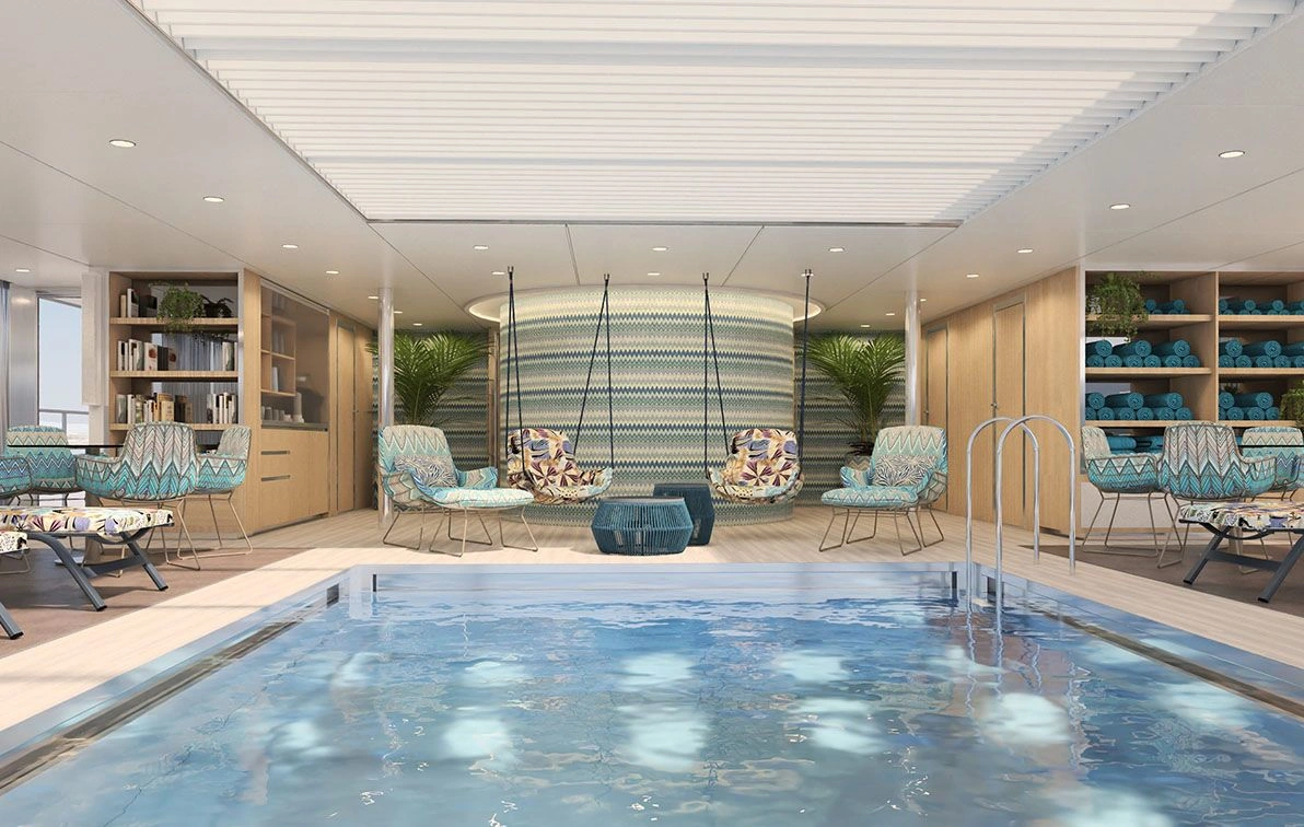 Emerald Astra, Swimming Pool