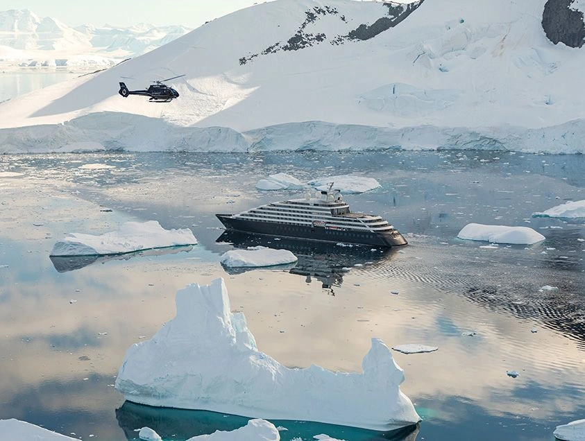 Antarctica_Lemaire_Channel