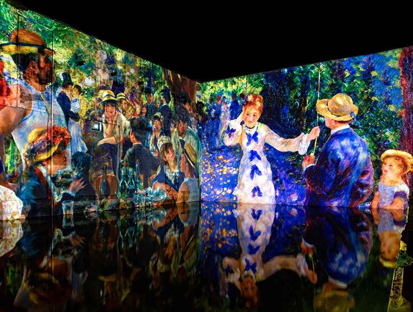 Digital art installation at Les Bassins des Lumières