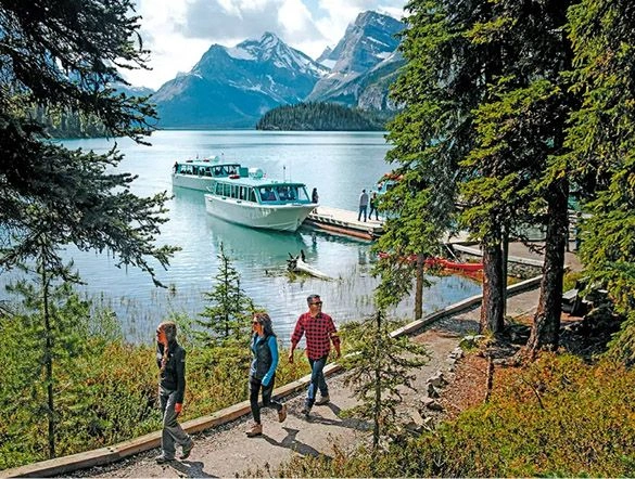 Maligne Canyon & Lakes Tour
