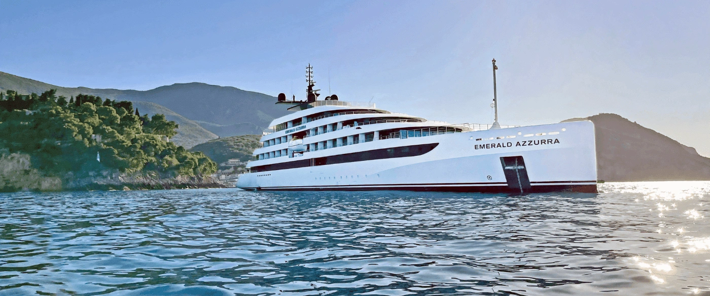 Emerald Azzurra Parga