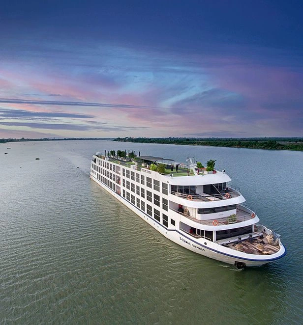 Scenic Spirit Exterior 18 New Sky