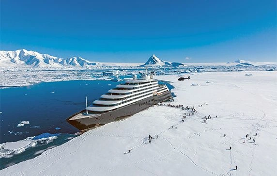 SE Hanusse Bay Antarctica
