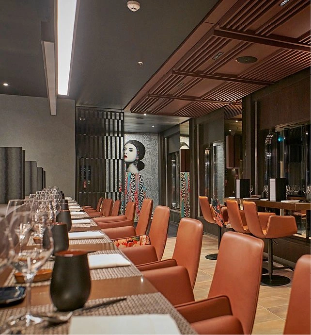 Kokos restaurant on board an ultra-luxury discovery yacht