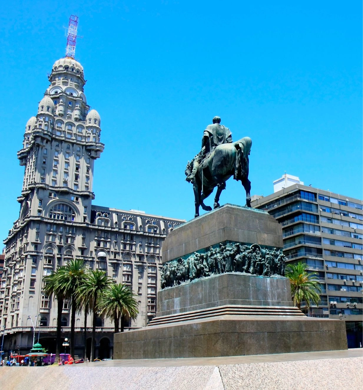 A monument of a man on a horse in the capital of Uruguay, Montevideo.
