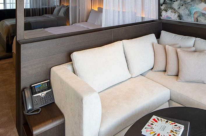 SE Spa Suite Lounge 001