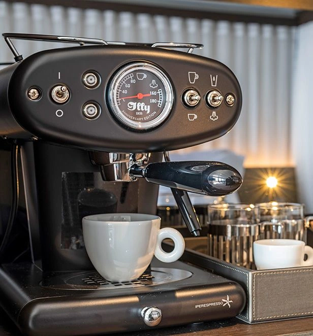 SE_Suite_Features_Illy_Coffee_Machine_001