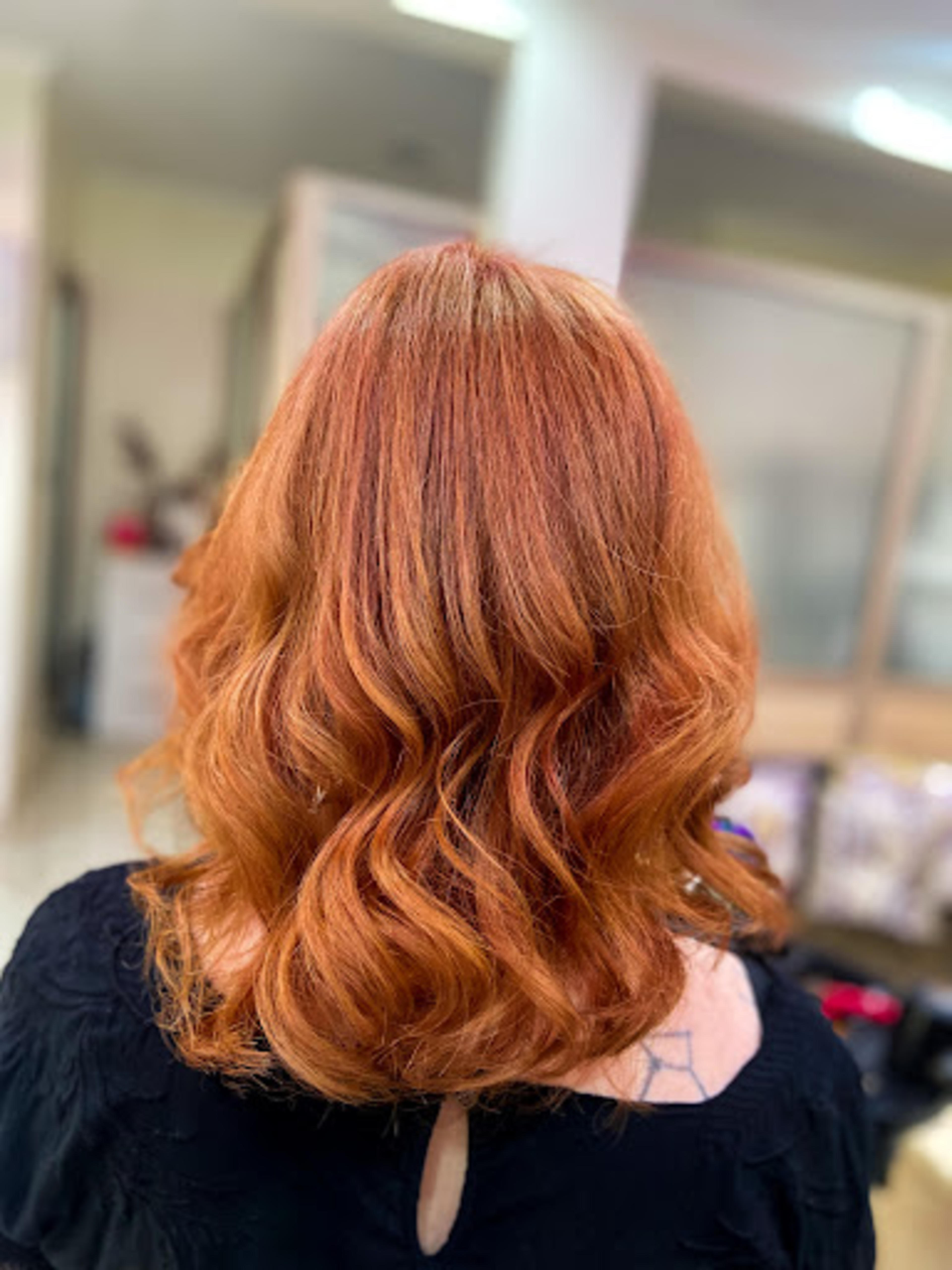 حلاق السعادة - logo