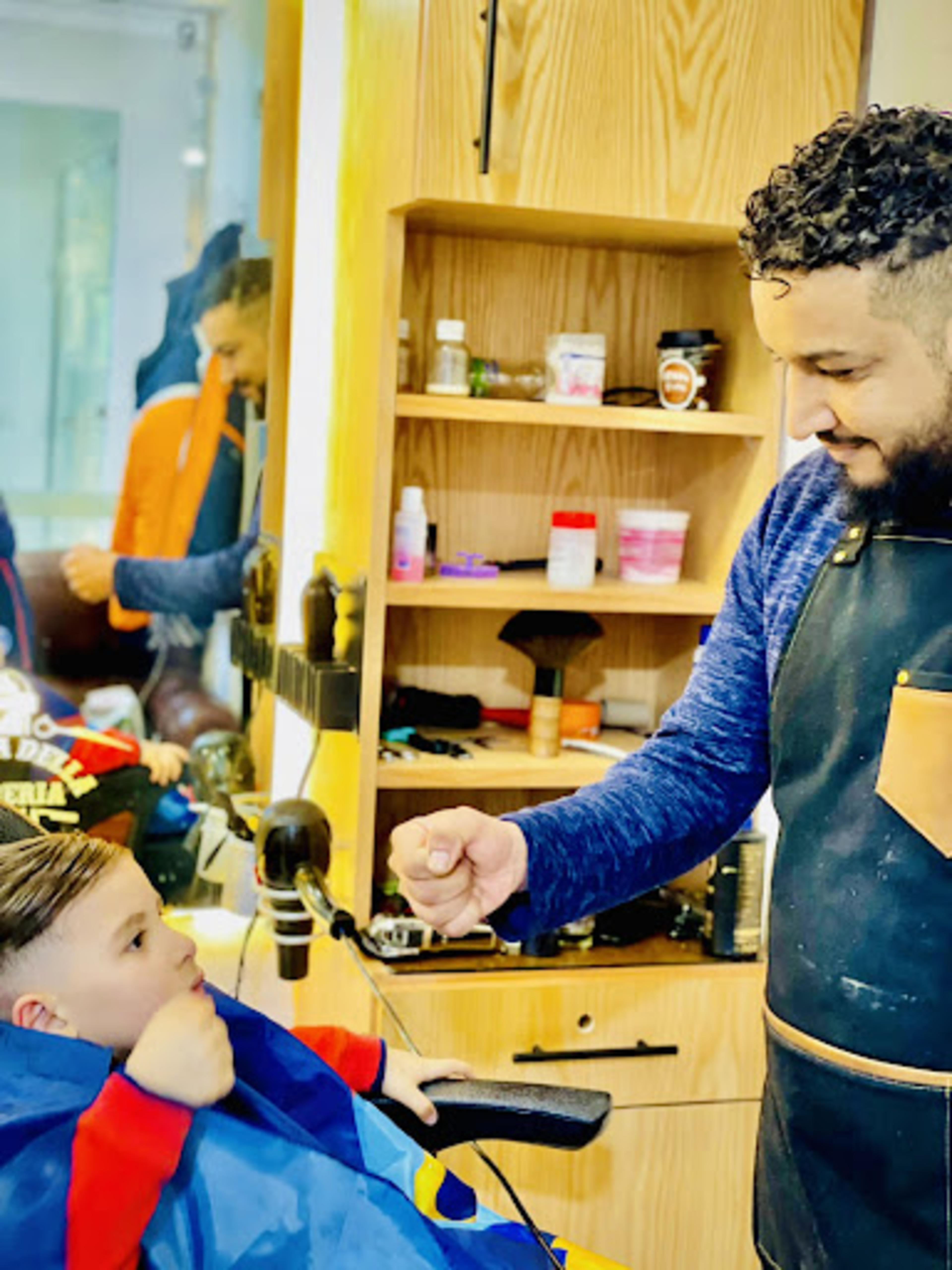 Gentleman Barbershop - logo