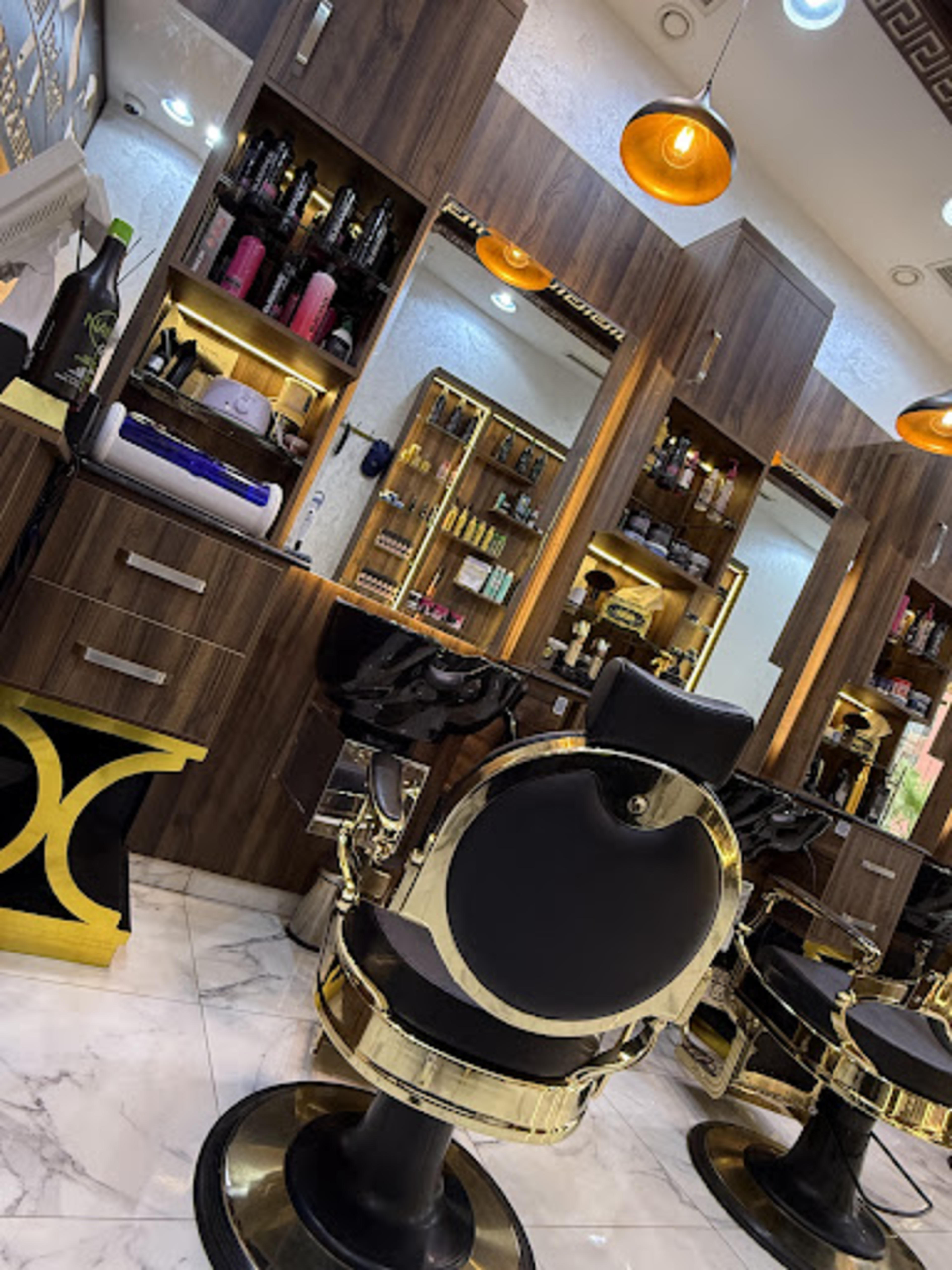 The Best Barber - logo