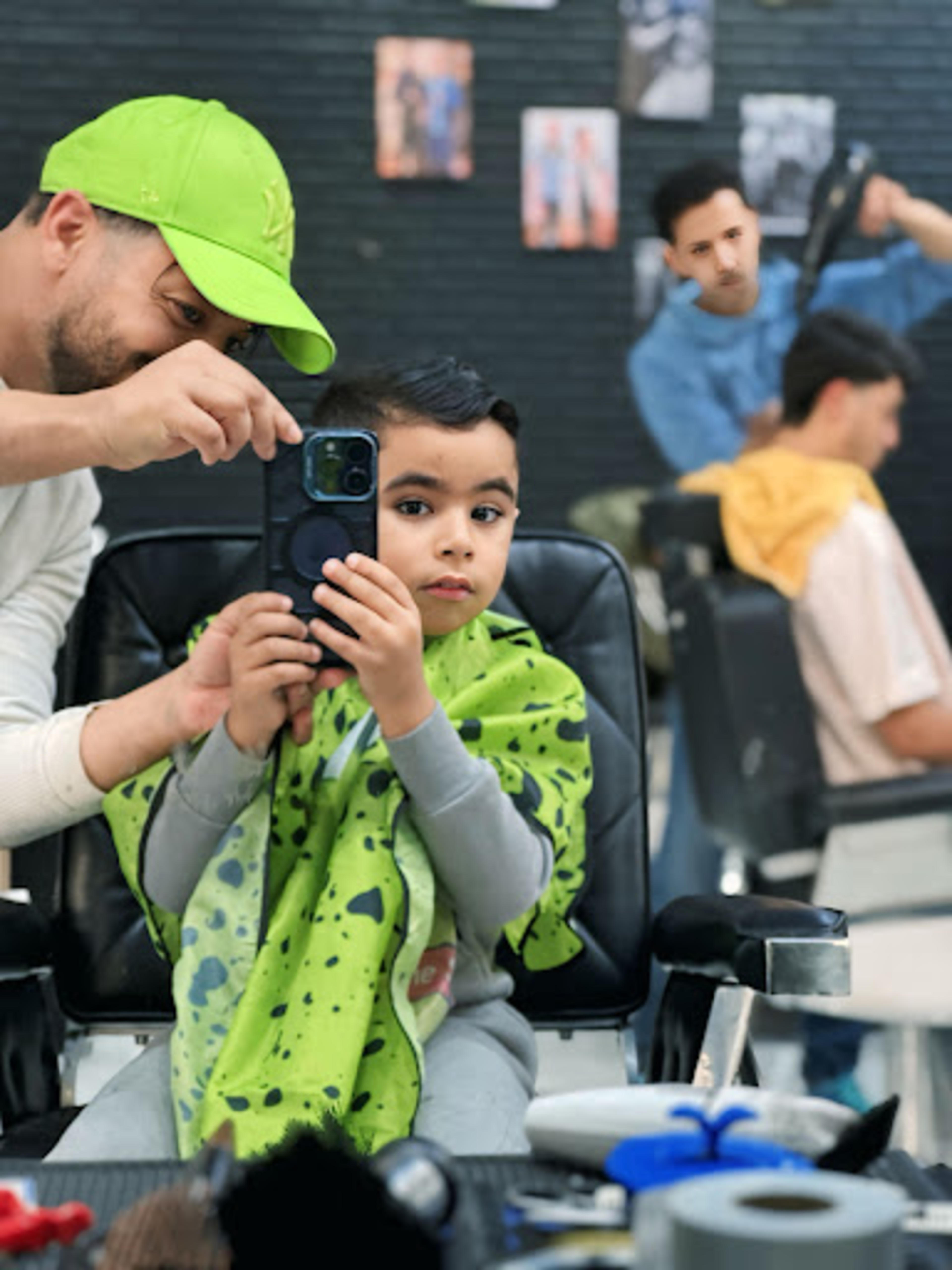 Abiro barber shop - 3