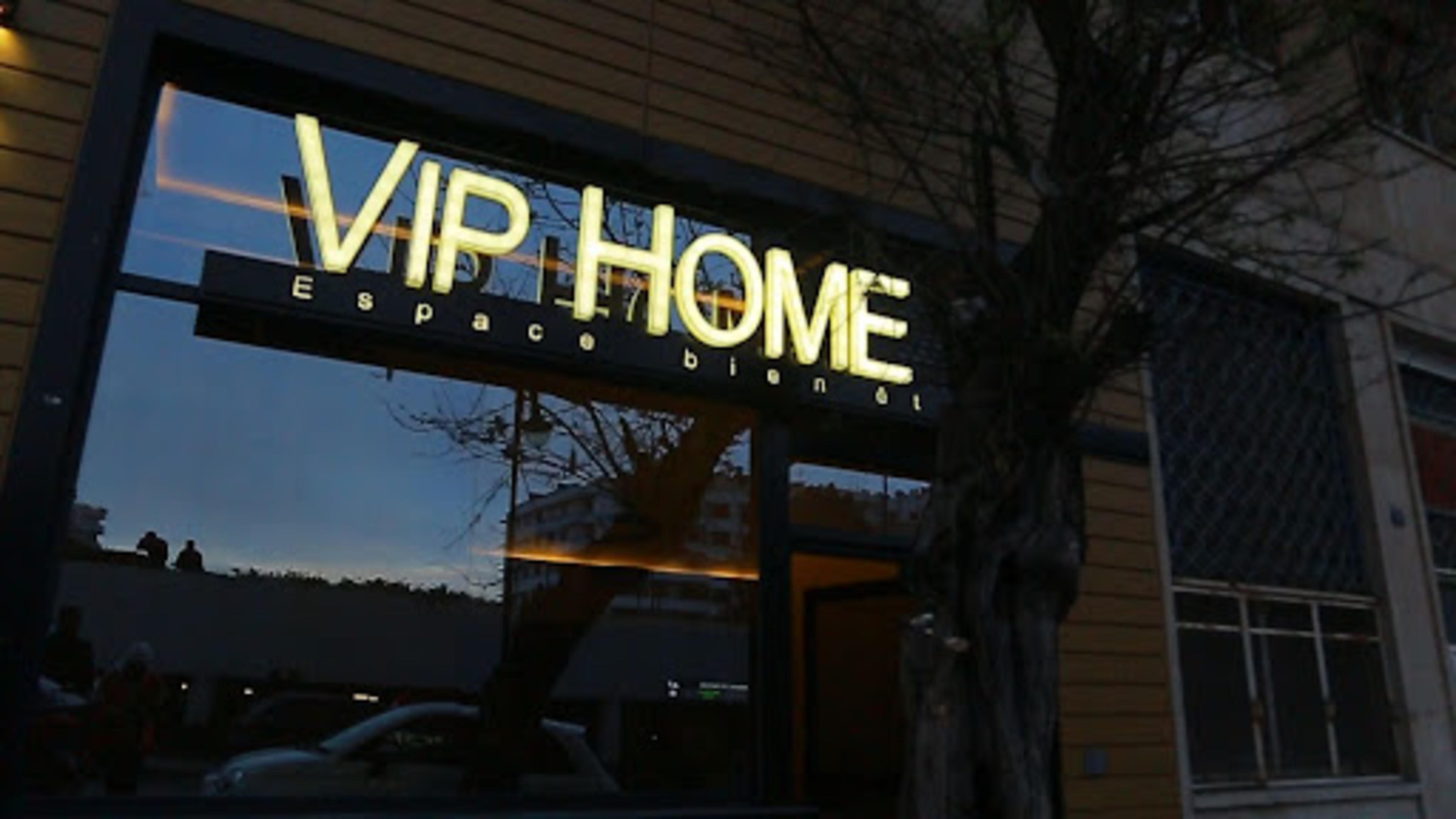 Vip Home - logo
