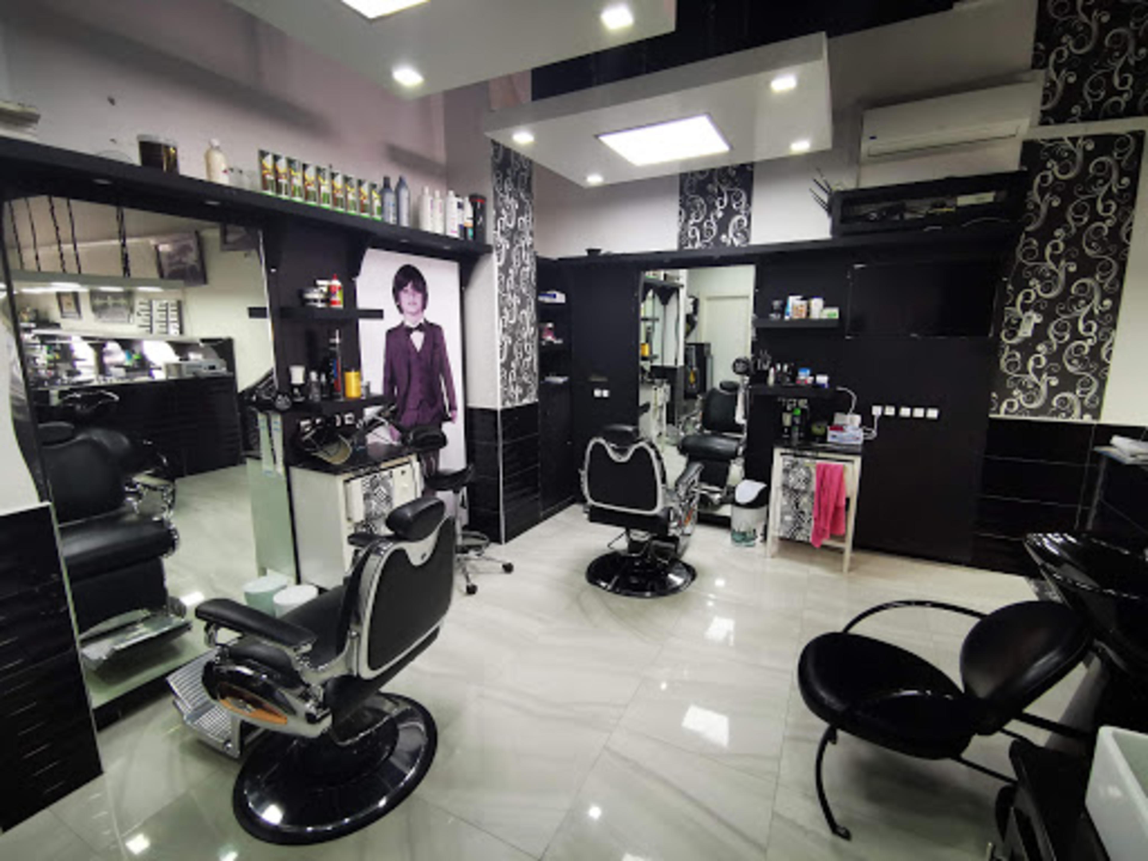 Salon Modelo de Coiffure & Ésthetique - 3