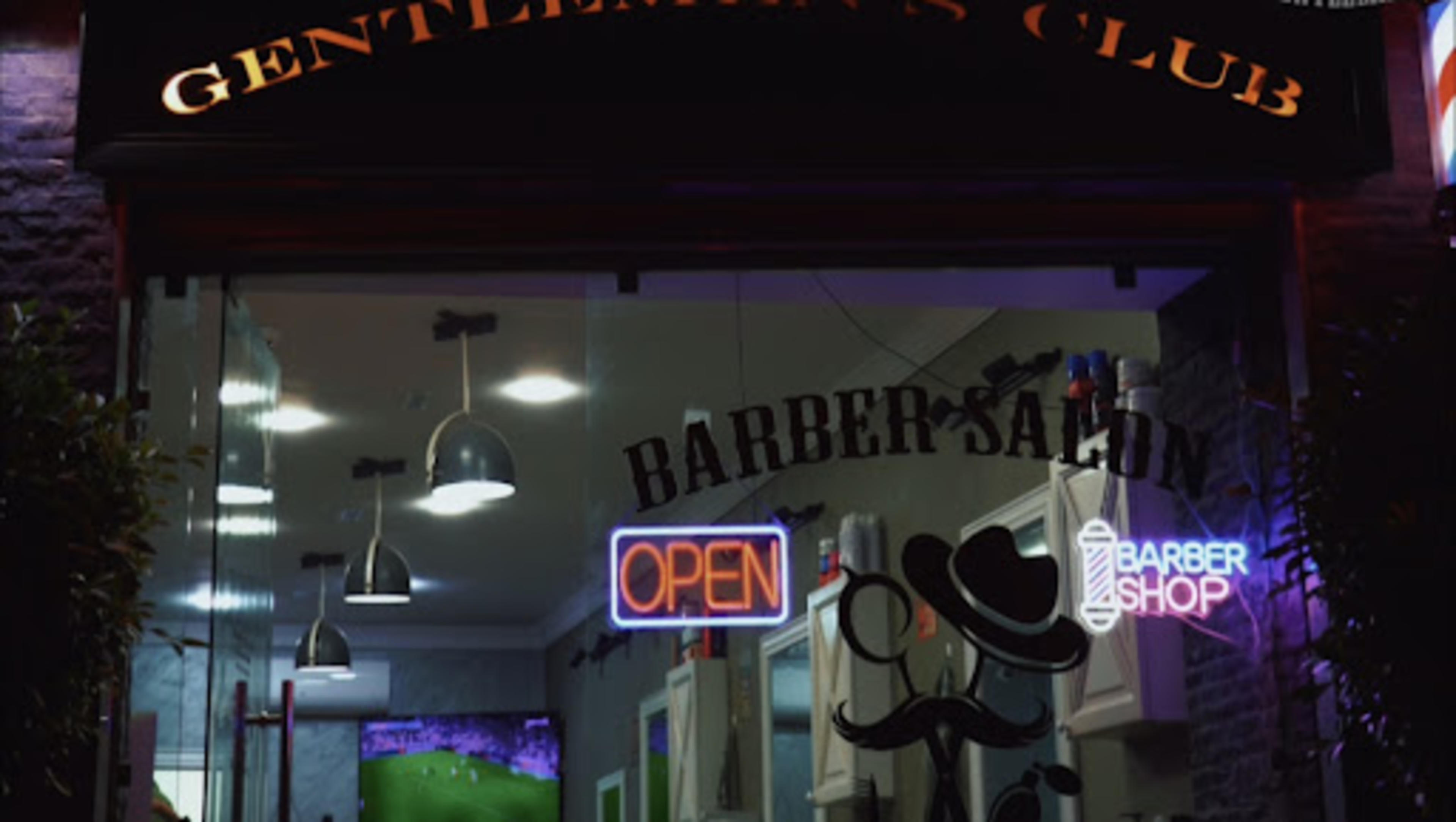 Gentleman barber salon - logo