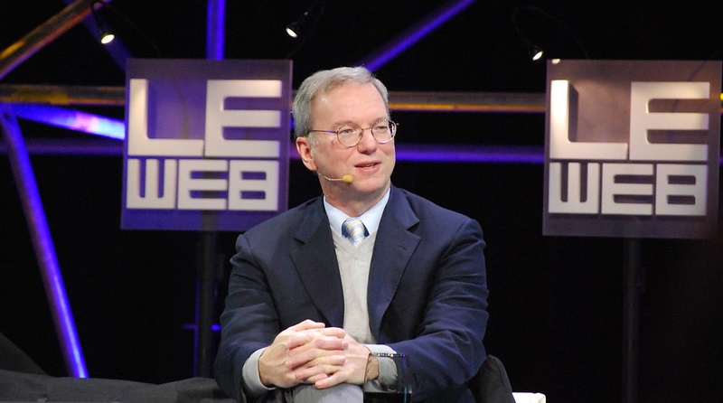 Siliconangle reports Eric Schmidt faced audience reactions during commencement speech on AI.