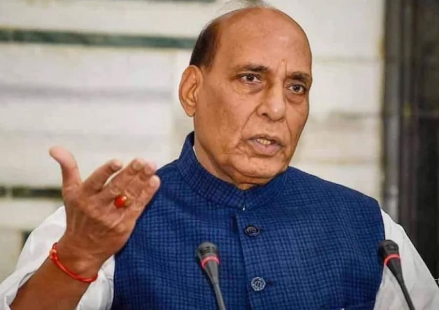 पाकिस्तान के रक्षा मंत्री की कोलकाता पर हमले की धमकी के बाद राजनाथ सिंह का 1971 का स्मरण: 'देखो और देखो'
