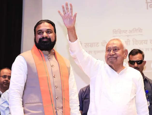 सम्राट चौधरी NDA विधायक दल के नेता चुने गए , 15 अप्रैल को लेंगे बिहार के मुख्यमंत्री पद की शपथ