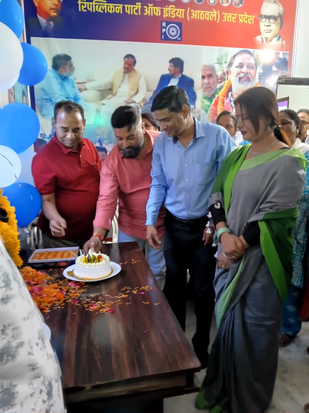 लखनऊ में RPI कार्यालय पर धूमधाम से मनाई गई बाबा साहेब अंबेडकर जयंती