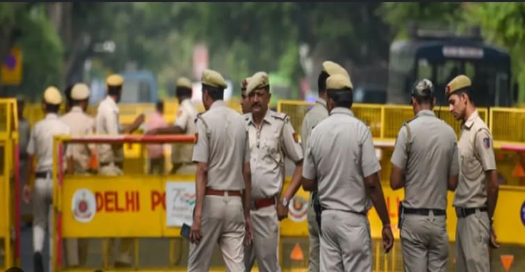 दिल्ली पुलिस ने UPI फ्रॉड गिरोह पकड़ा, मुख्य आरोपी गिरफ्तार