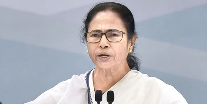 हार के बाद भी मैदान में डटीं ममता, BJP पर साधा तीखा निशाना