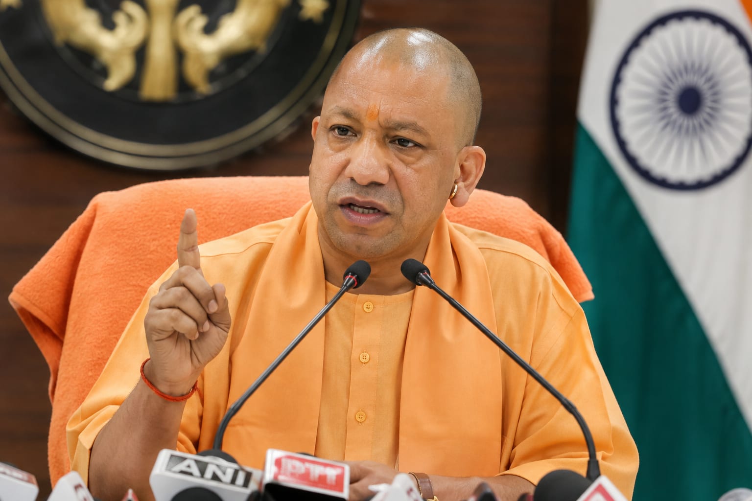 यूपी विधानसभा में हंगामा, अनिश्चितकाल के लिए स्थगित; CM योगी ने सपा पर बोला हमला