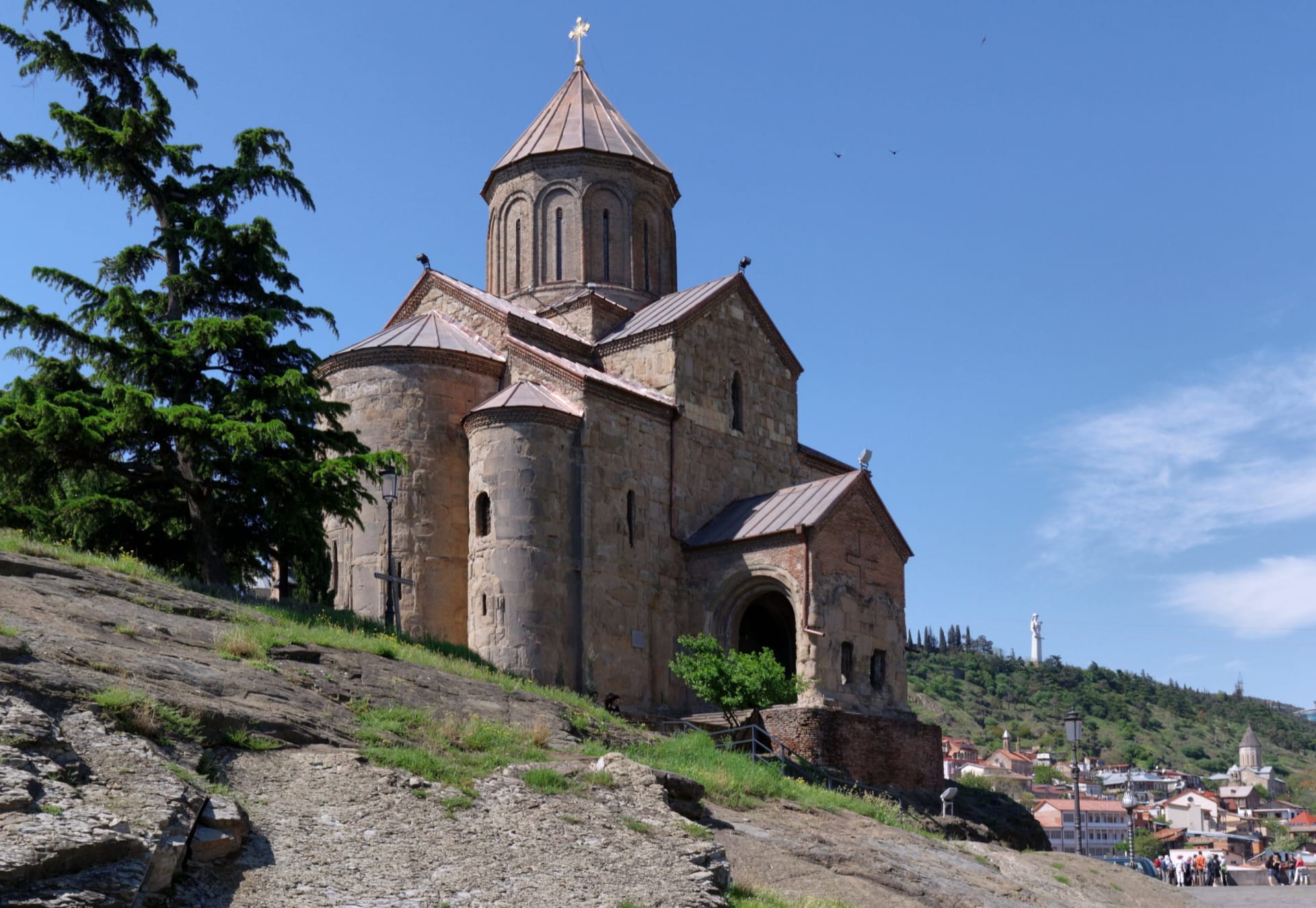 Тбилиси, храм в Метехи. Наше время