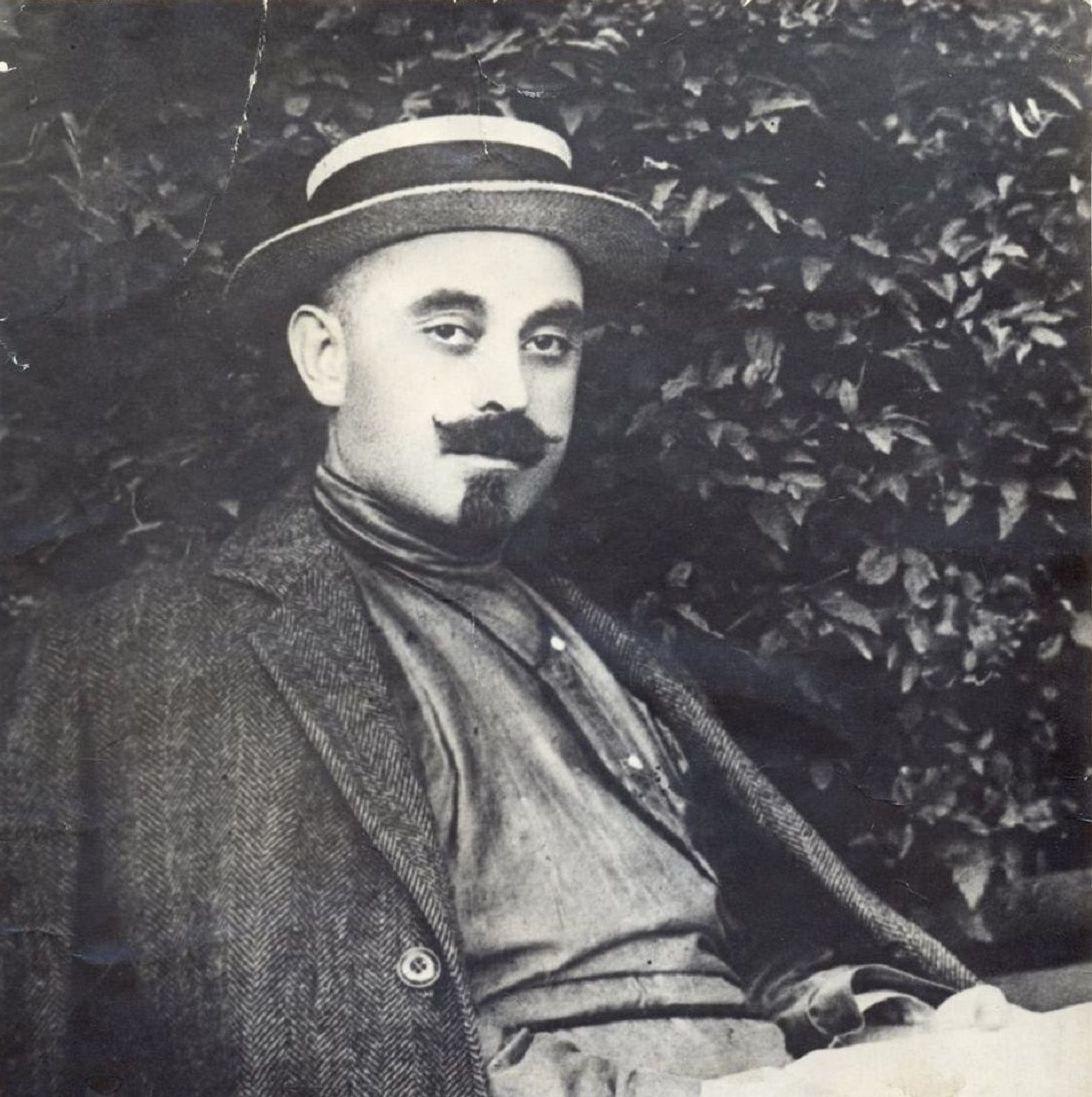Захарий Палиашвили в шляпе