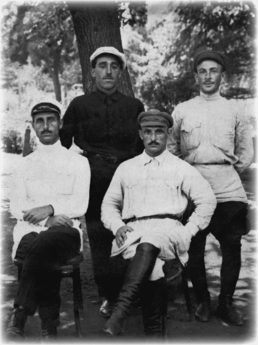 Музыканты духового оркестра