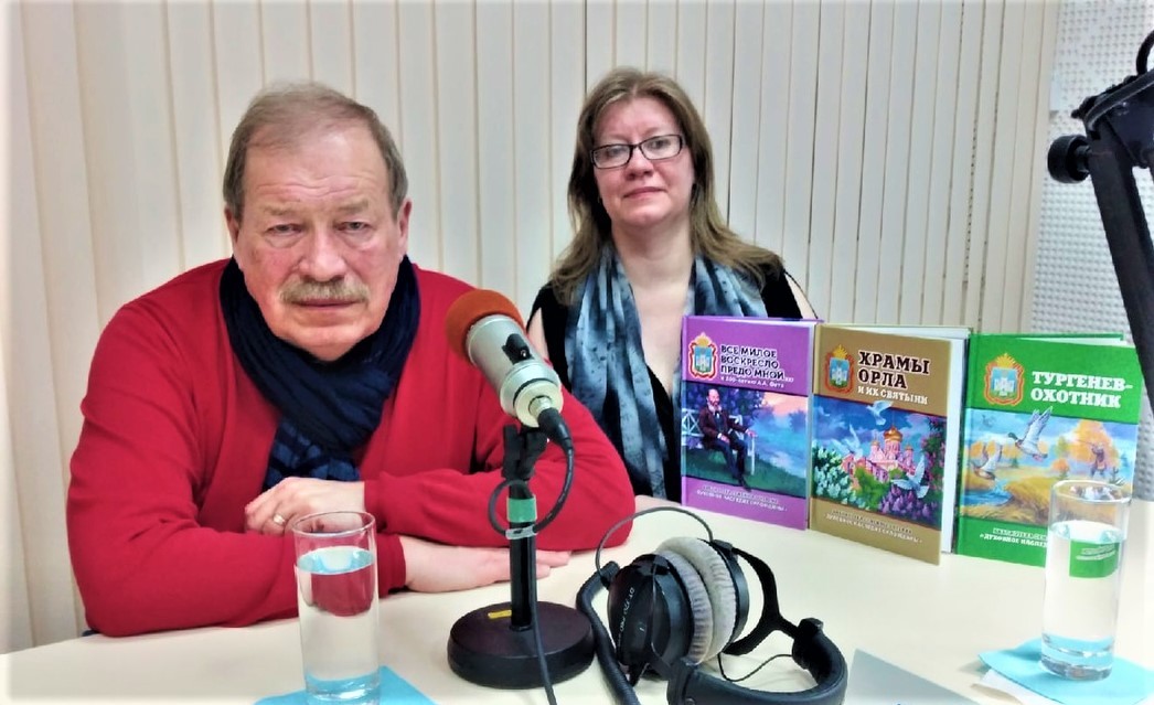 Александр Воробьев и Елена Яворская у микрофона