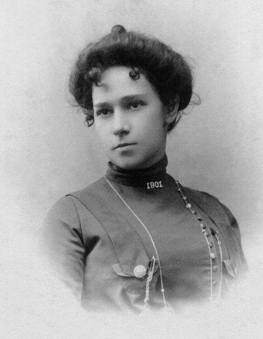 чёрно белое фото Натальи Павловны Шатилова-Шишковой