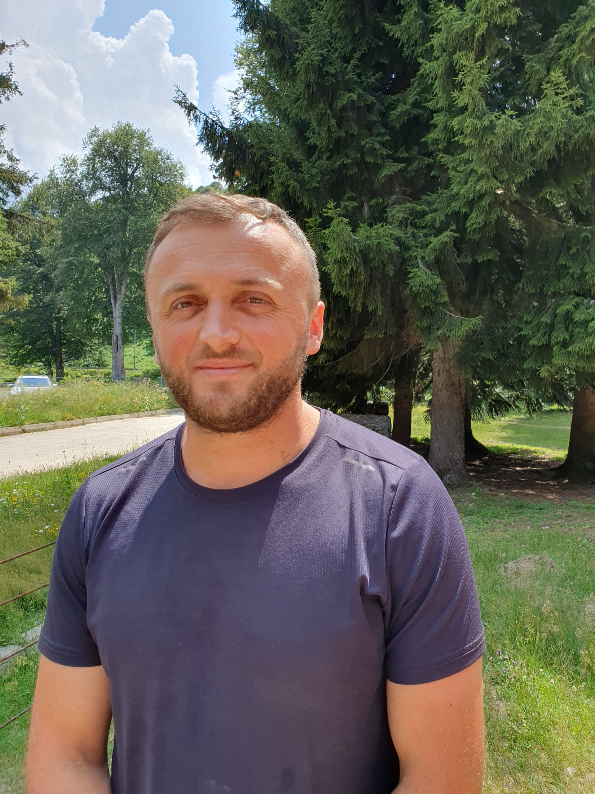 Тимур Васадзе в парке