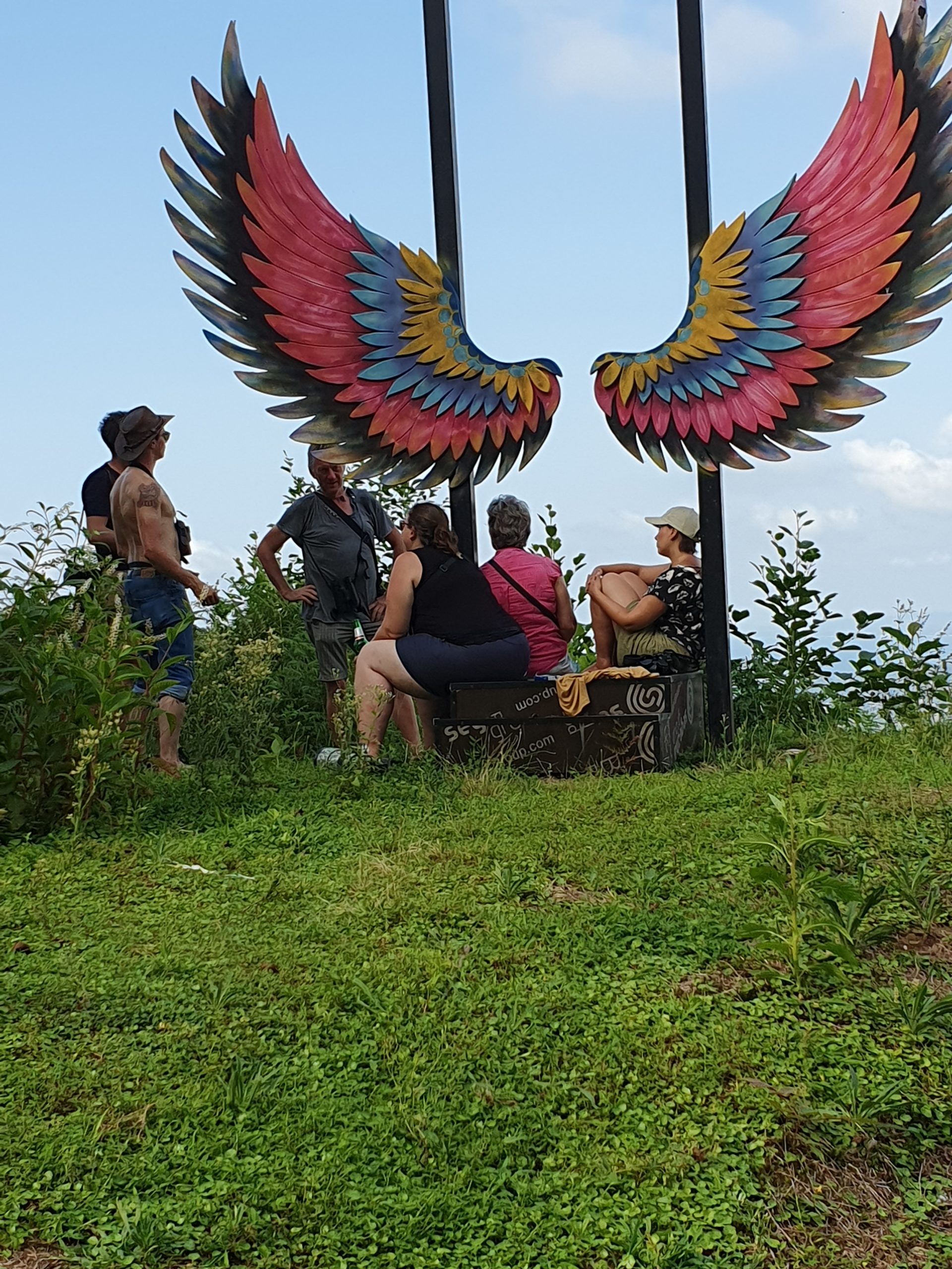 фото стенд в виде крыльев