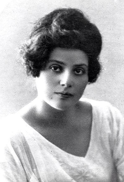 чёрно белый снимок Шаганэ Тальян