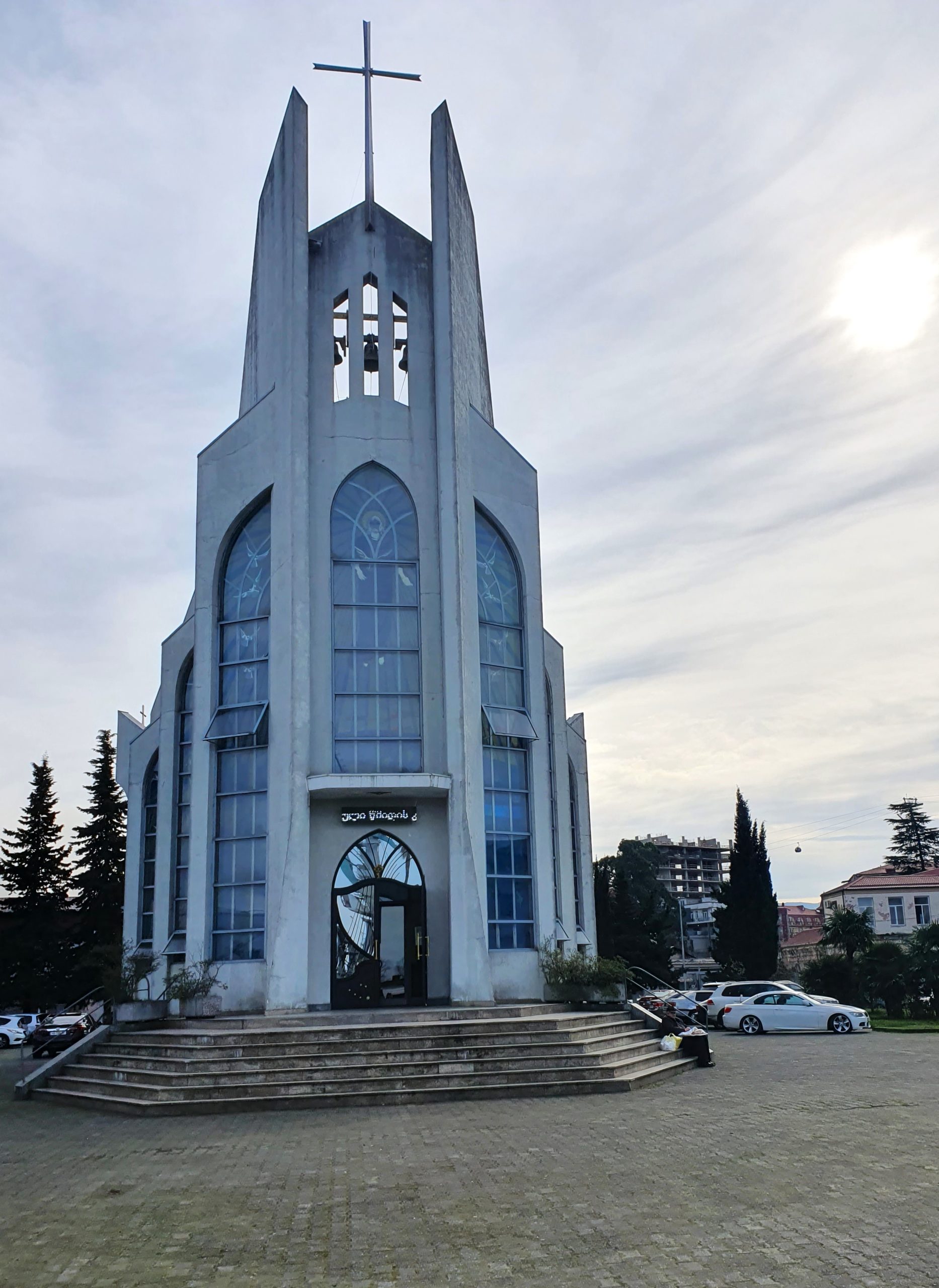 вид на Католический храм в Батуми