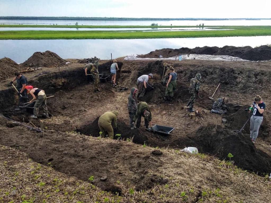 teaser for Из глубины веков