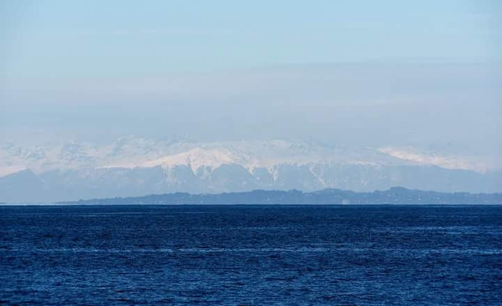 вид на море и горы