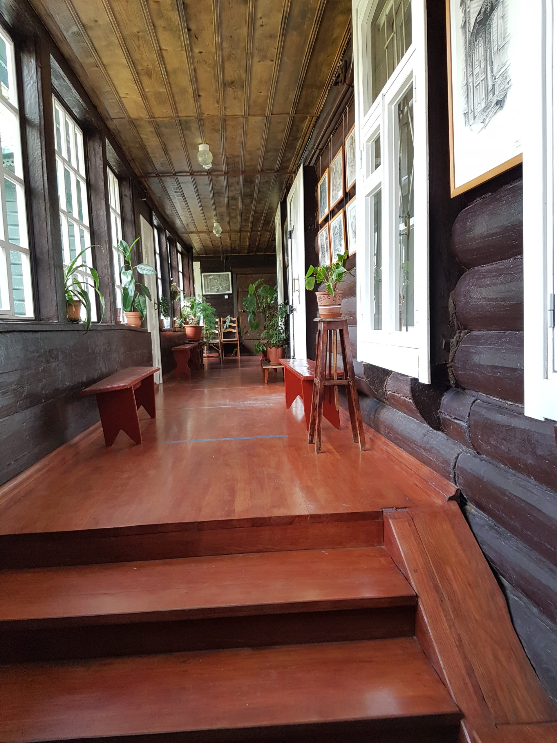 внутри дома Андреева