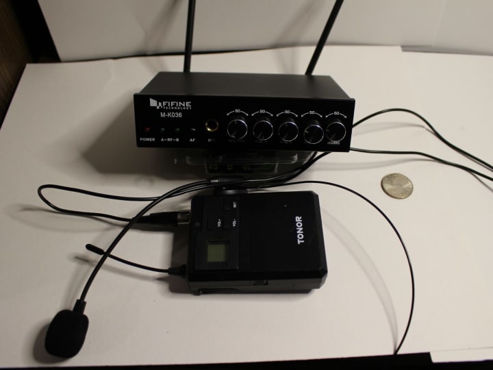 Wireless microphone receiver and transmitter