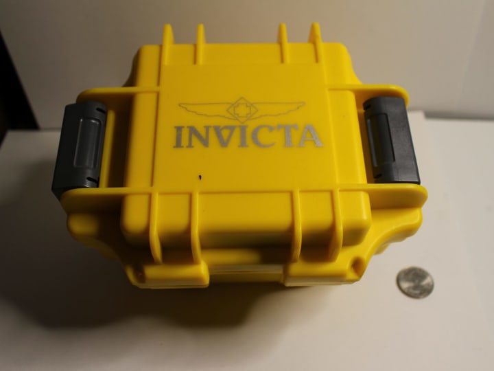 Watch storage case