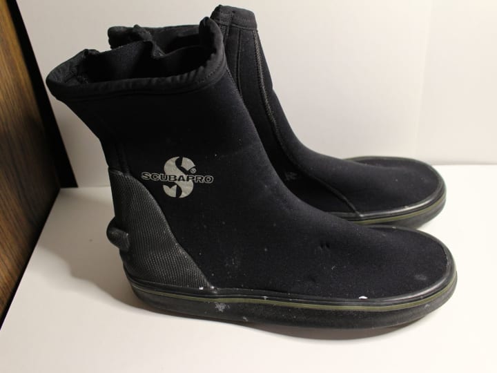 Scuba diving boots