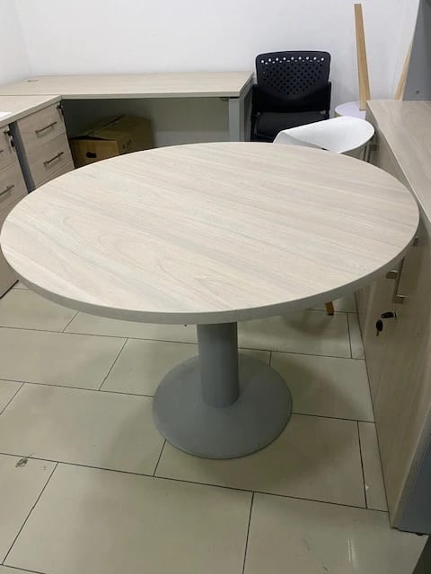 Liquidación Lote Muebles de Oficina Semi Nuevos | 1 Unidad por Modelo - Miniatura 6