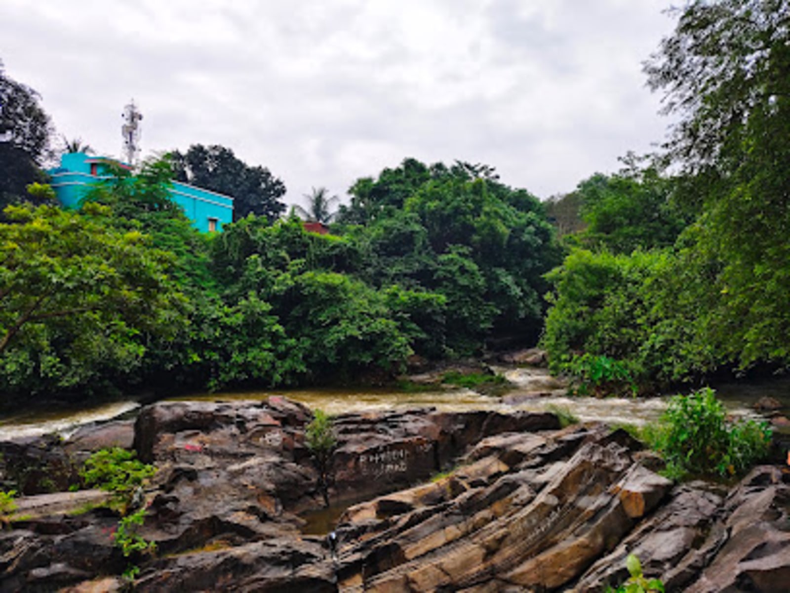Chalna Waterfall