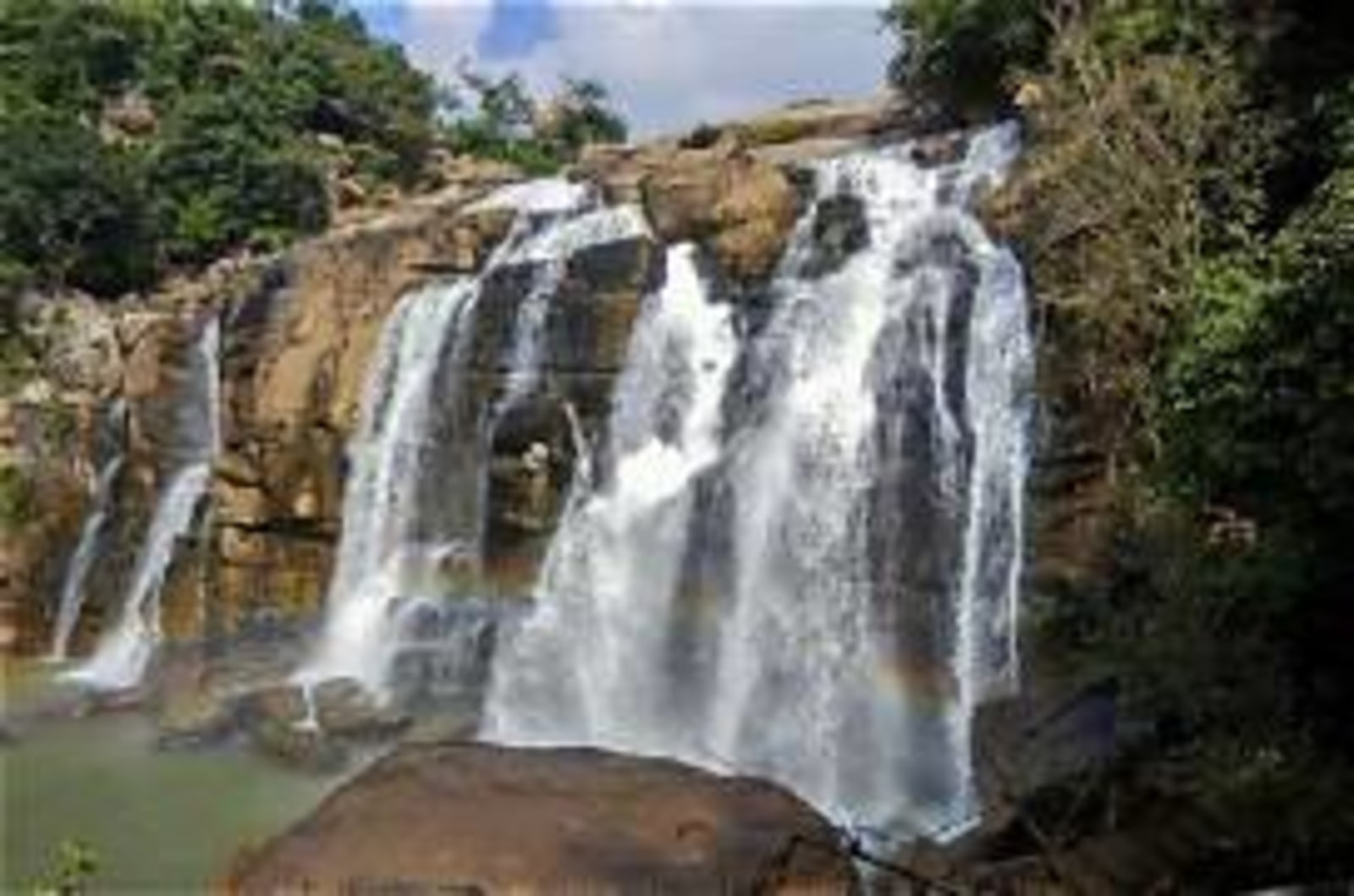 Hundru Falls